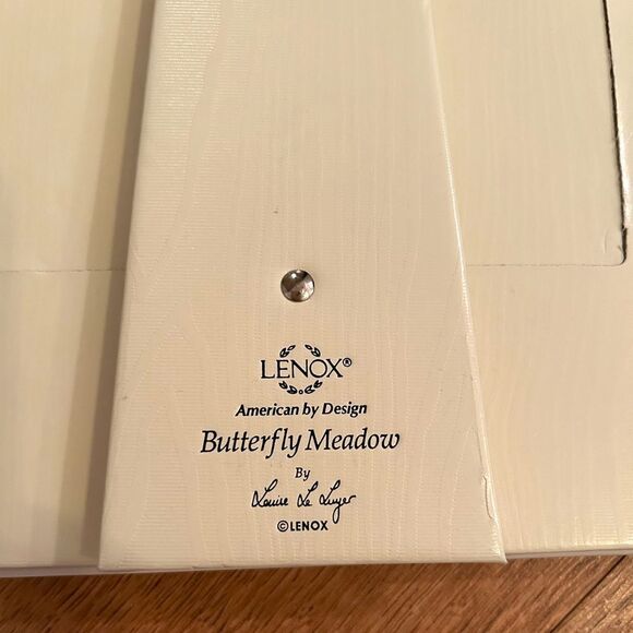 Lenox Butterfly Meadow Ceramic 5x7? Floral Picture Frame - Collectible Pattern - Picture 7 of 16